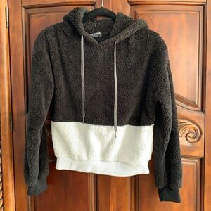 Mediya plush fleece hoodie- size M/L